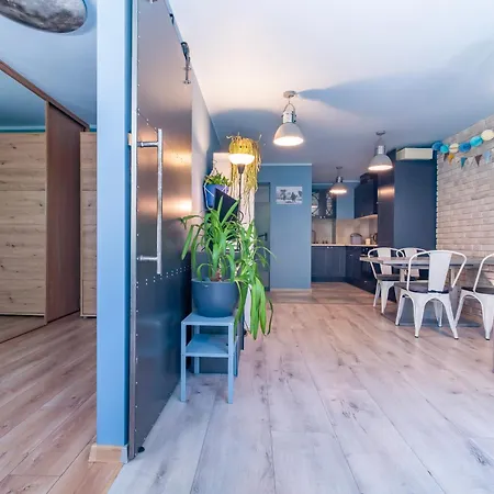 Rusty Loft غدينيا